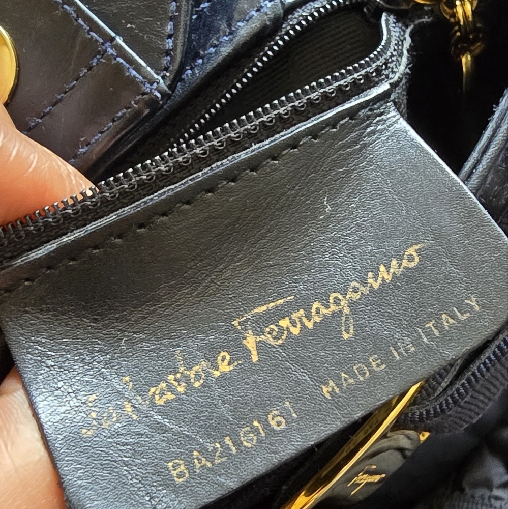 Ferragamo mini bucket handbag - Picture 6 of 6